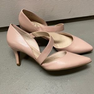 Pink life stride shoes size 9M